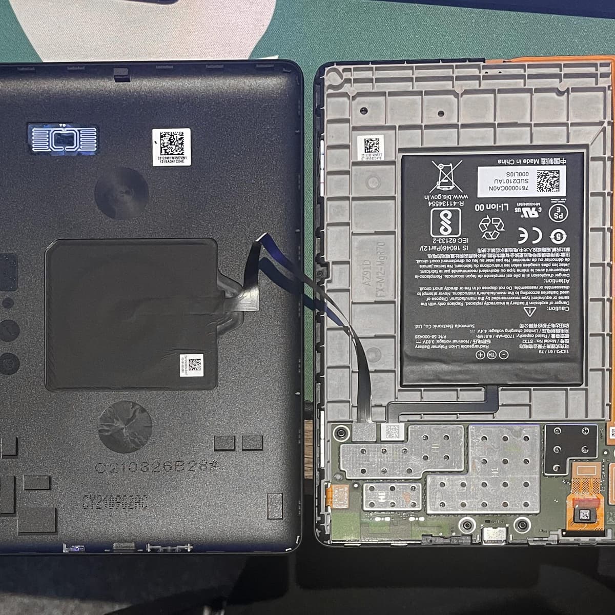 Cấu tạo bên trong máy đọc sách Kindle – Vì sao Kindle bền và ít hỏng vặt?